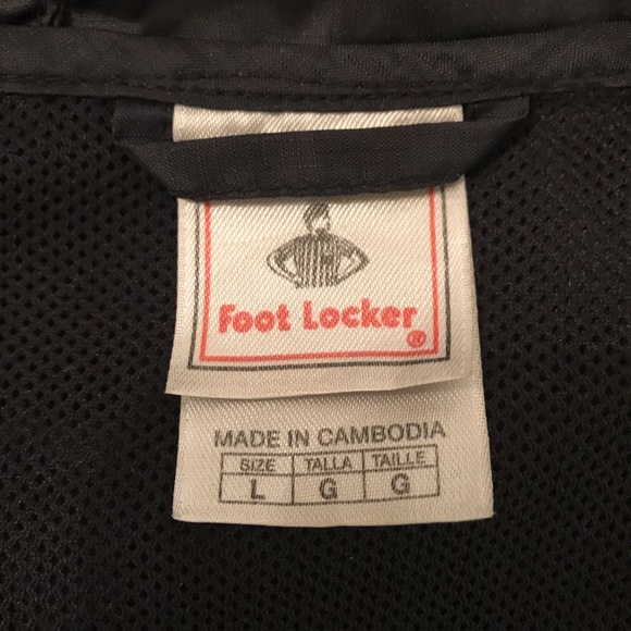 Foot Locker men’s windbreaker - Picture 2 of 5